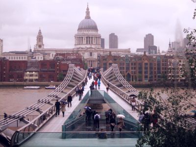 Millennium Brücke