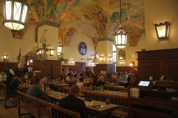 Hofbräuhaus Schwemme